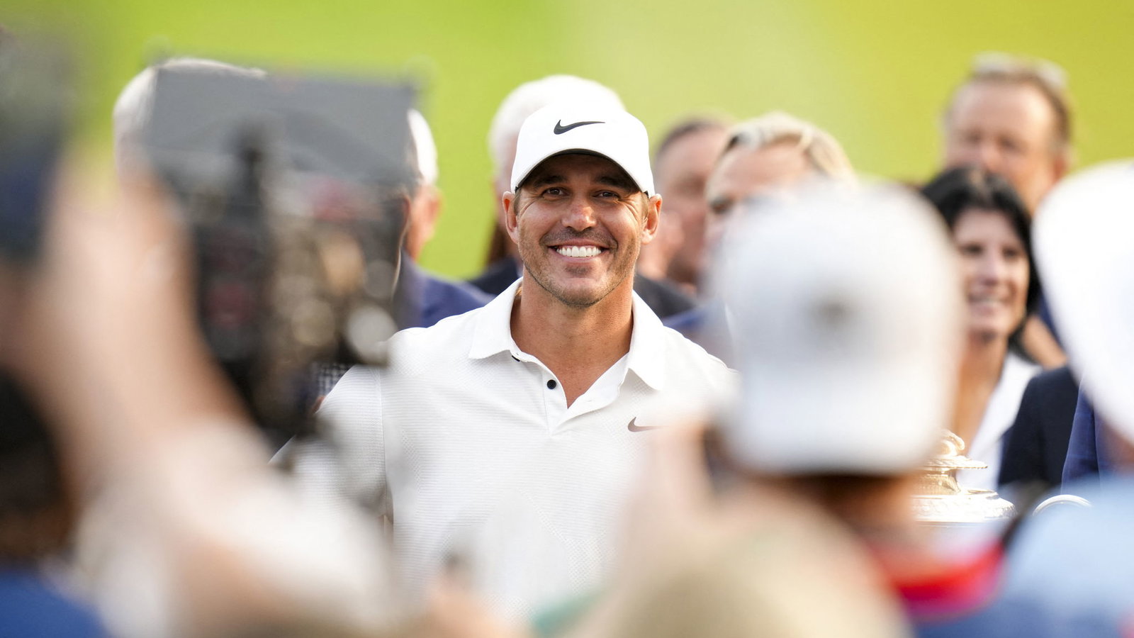 WATCH: "157 claps, 2 blinks" Brooks Koepka intensely enjoys NHL after major win